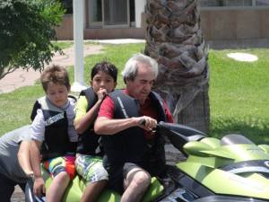 1012221_182783341896343_771441813_n