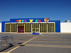 toysrusemptylot